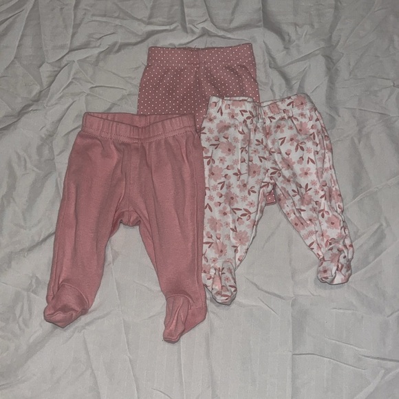 14 pcs. Preemie Bundle - Picture 4 of 11